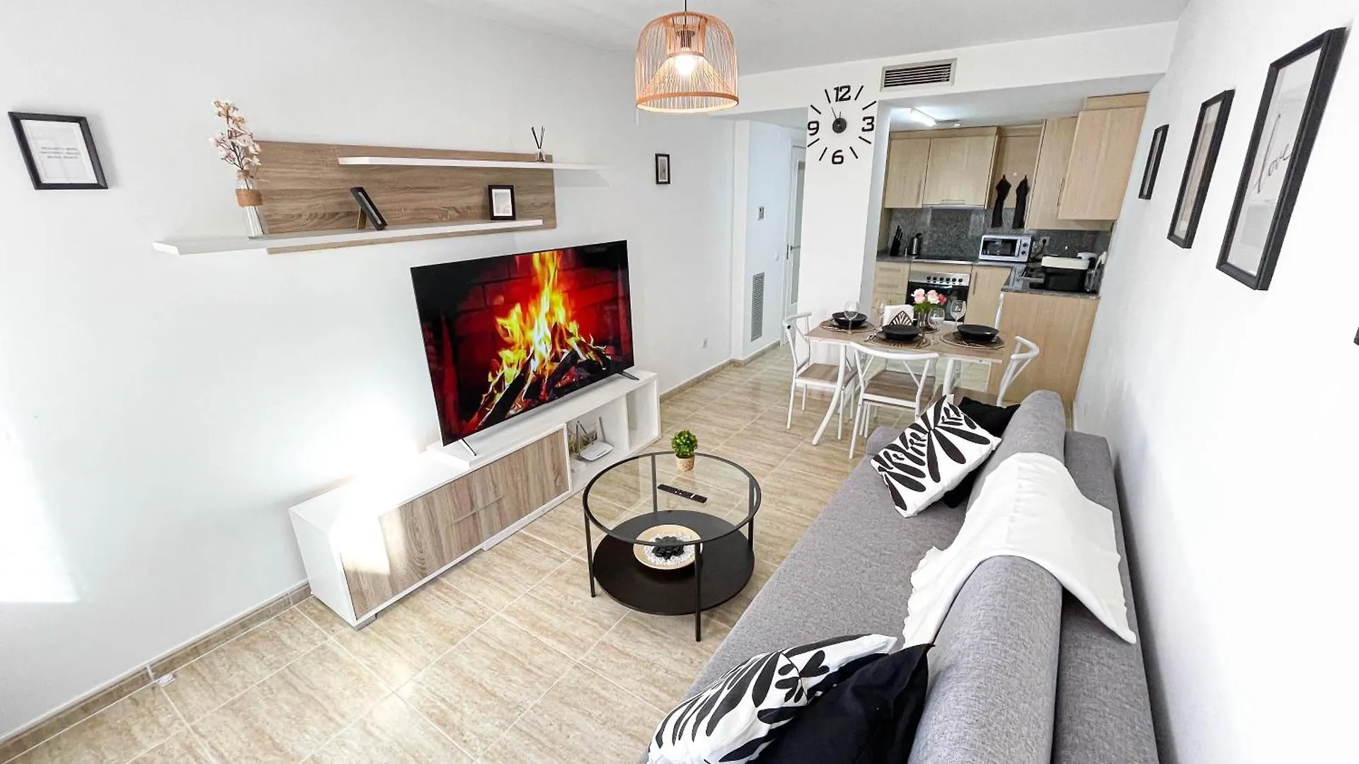 Black Style Apartment Lloret de Mar