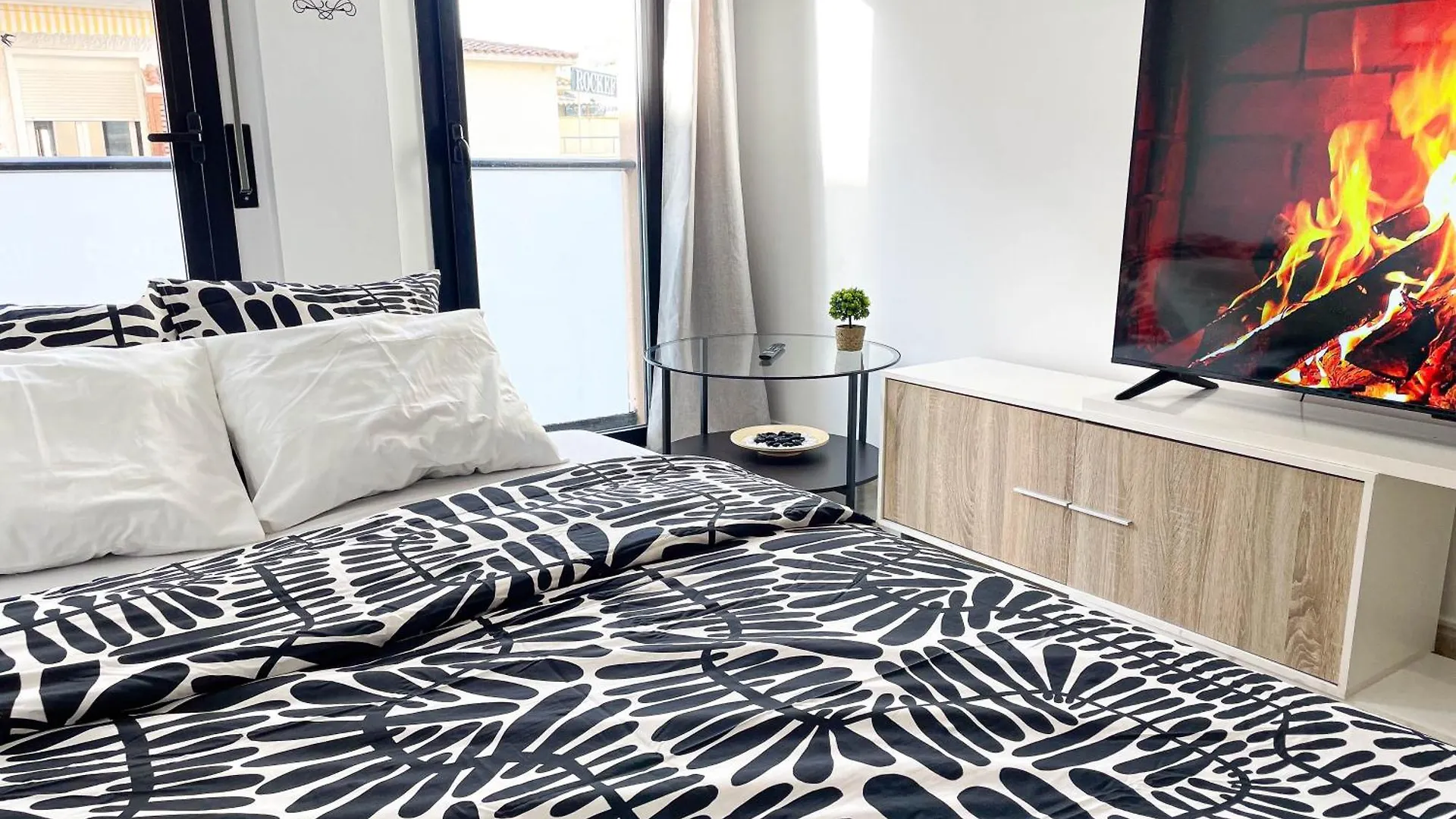 Black Style Apartment Lloret de Mar