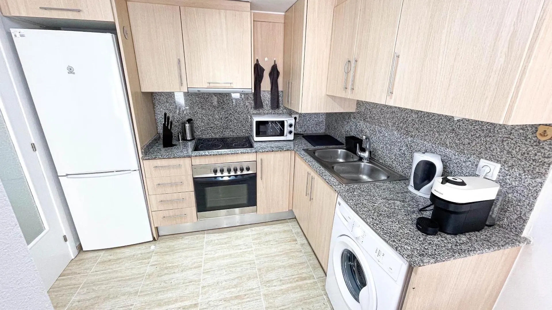 Black Style Apartment Lloret de Mar 0*,